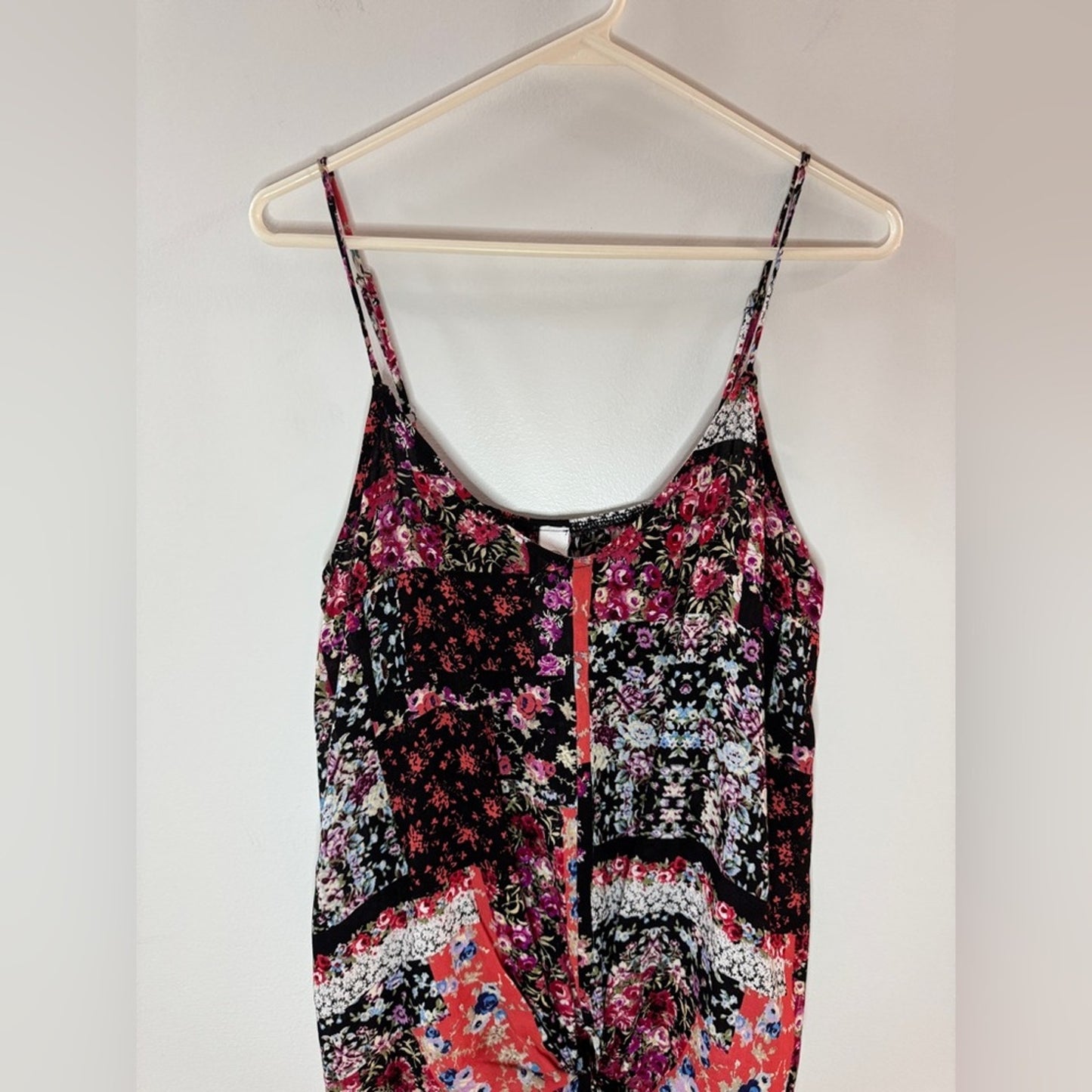 NWT MD CY Fashion Black Floral Pattern Tank Top