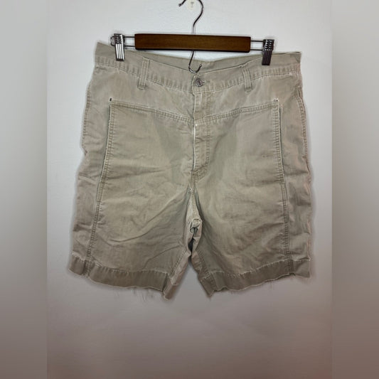 Pre-Owned Size 34 Levi’s Red Tab Tan Carpenter Shorts