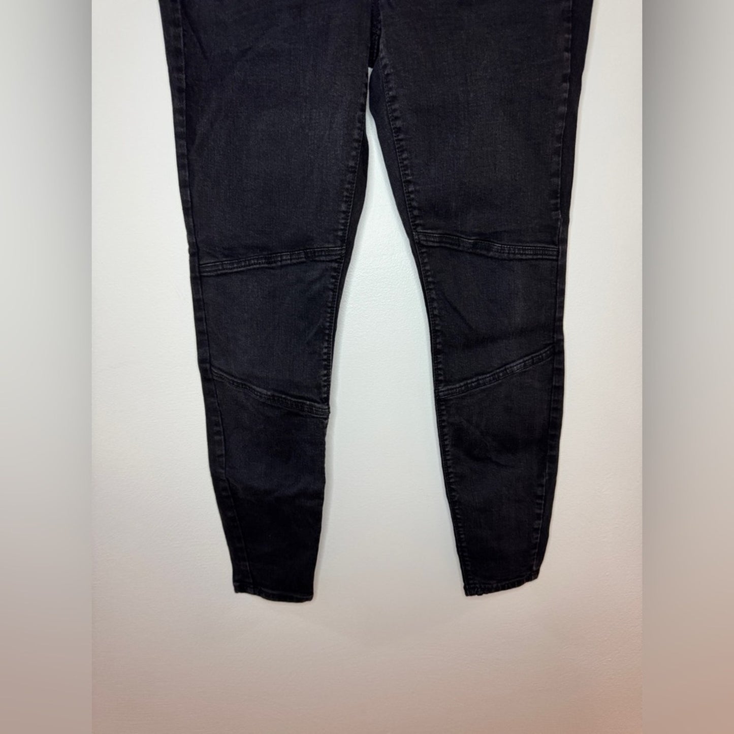 Pre-Owned Size 9 Mudd Black Button Fly High Size Jegging