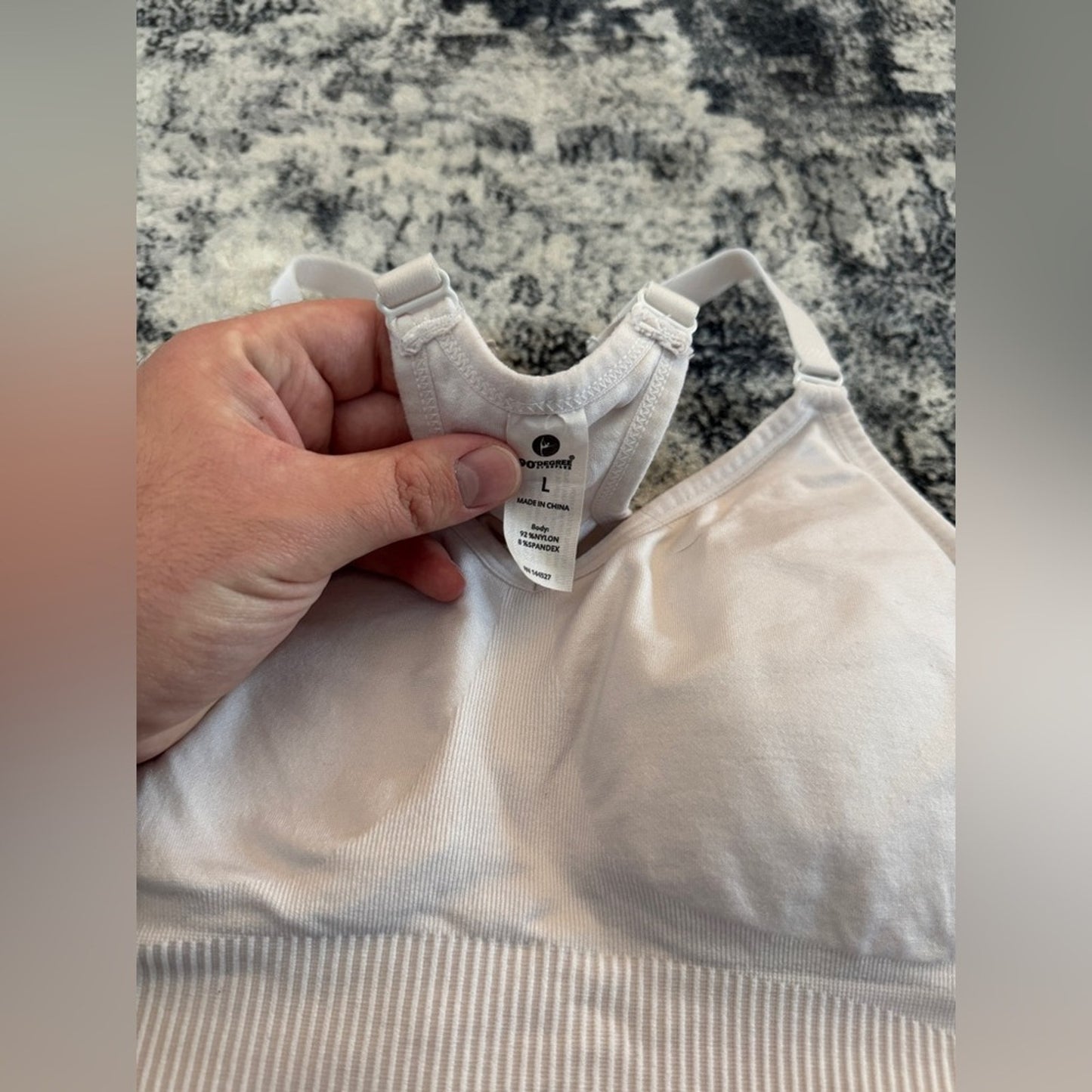 Pre-Owned LG 90 Degree White Sports Bra