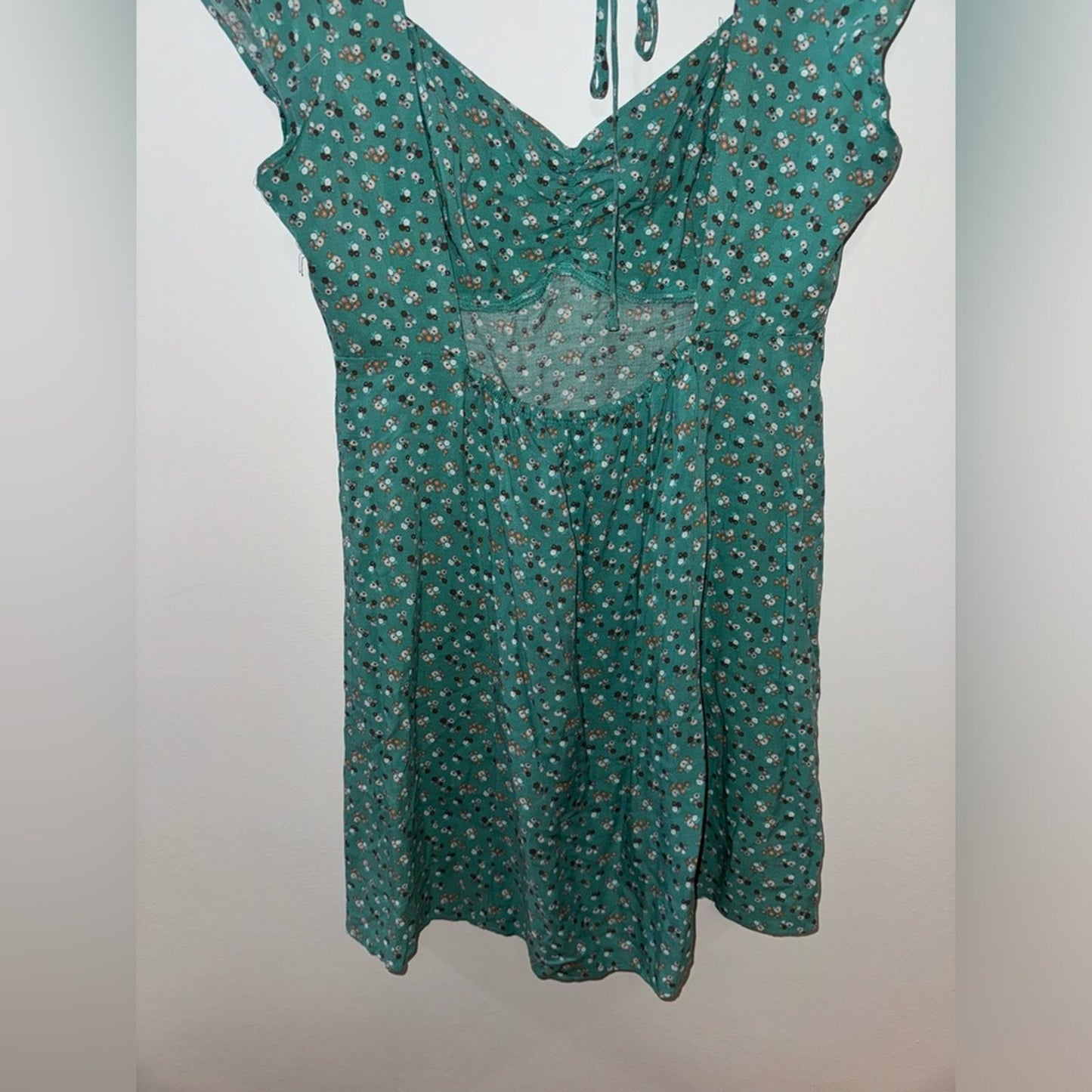 Pre-Owned LG Aeropostale Green Floral Cap Sleeve Dress