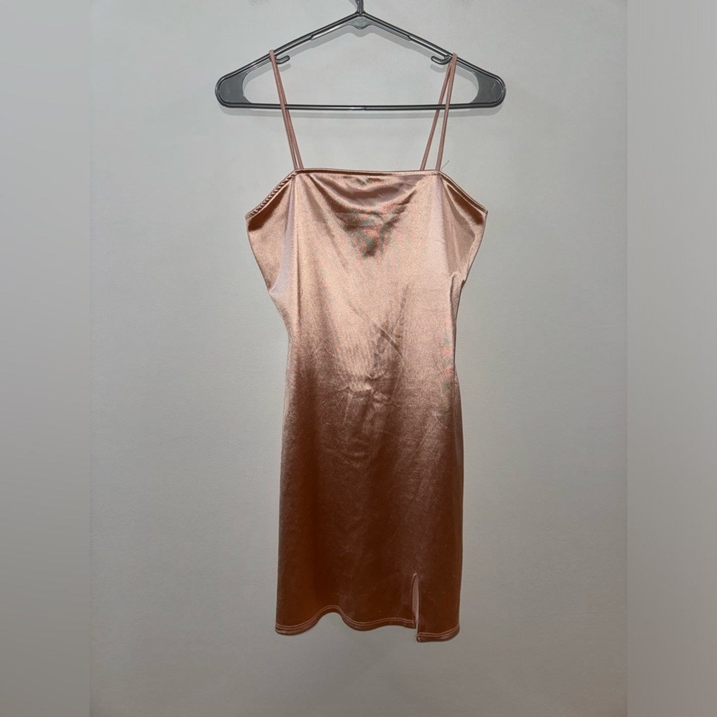 Pre-Owned MD Polly & Esther Pink Satin Slip Dress