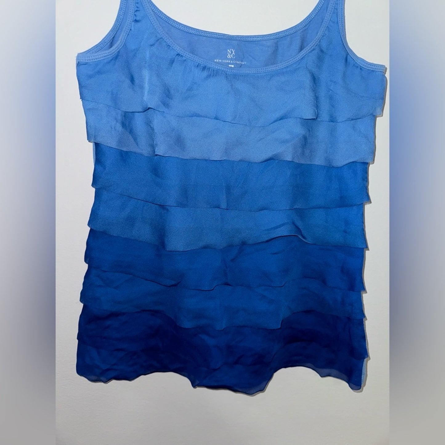 Pre-Owned SM New York and Company Blue Ombré Tank Top