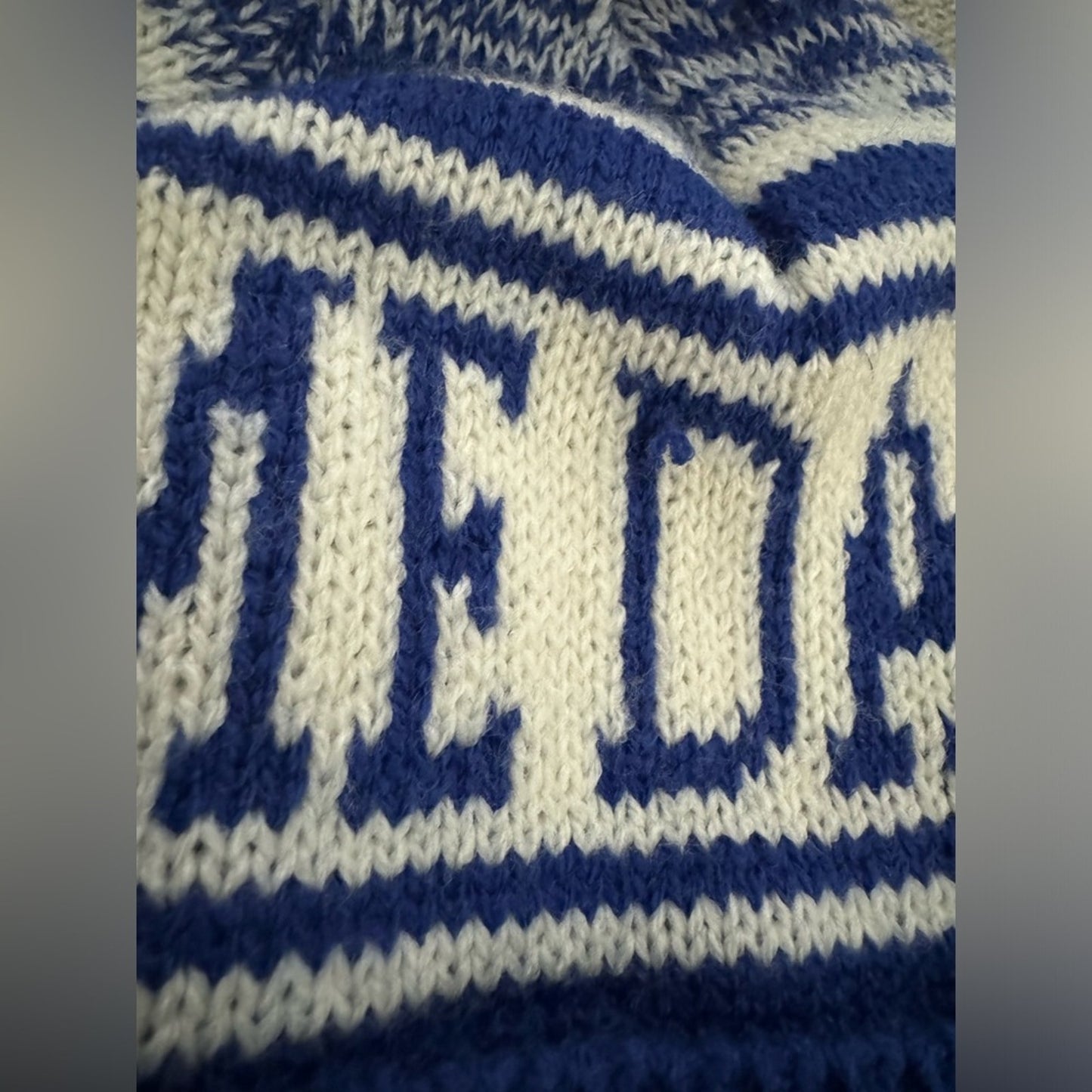 Pre-Owned Isotoner Game Day Blue/White Crocheted Beanie