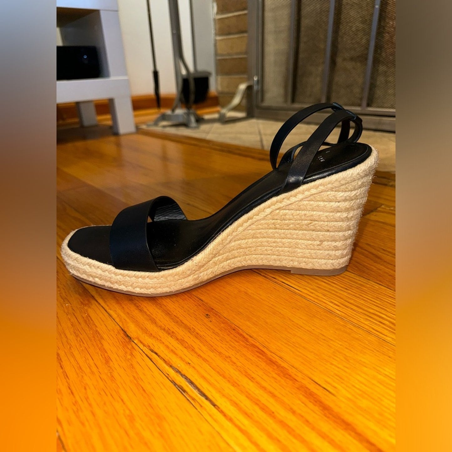 Pre-Owned Size 8.5W A New Day Black/Tan Wedges