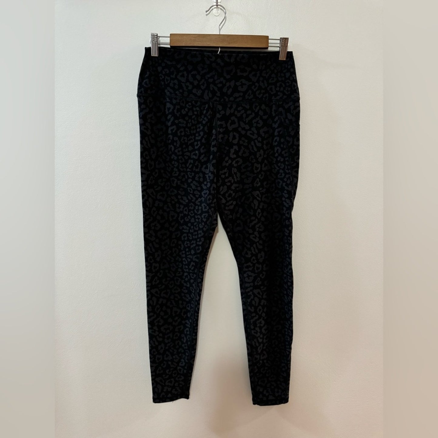 Pre-Owned Unbranded Black and Grey Leopard Print Leggings (see measurements)