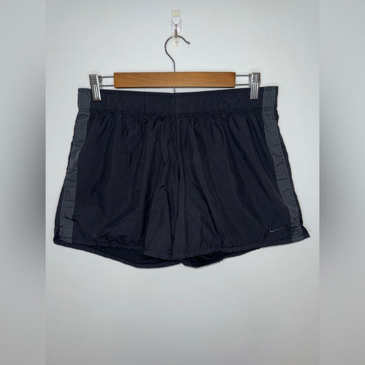 Pre-Owned MD Nike Black and Dark Grey Athletic Shorts