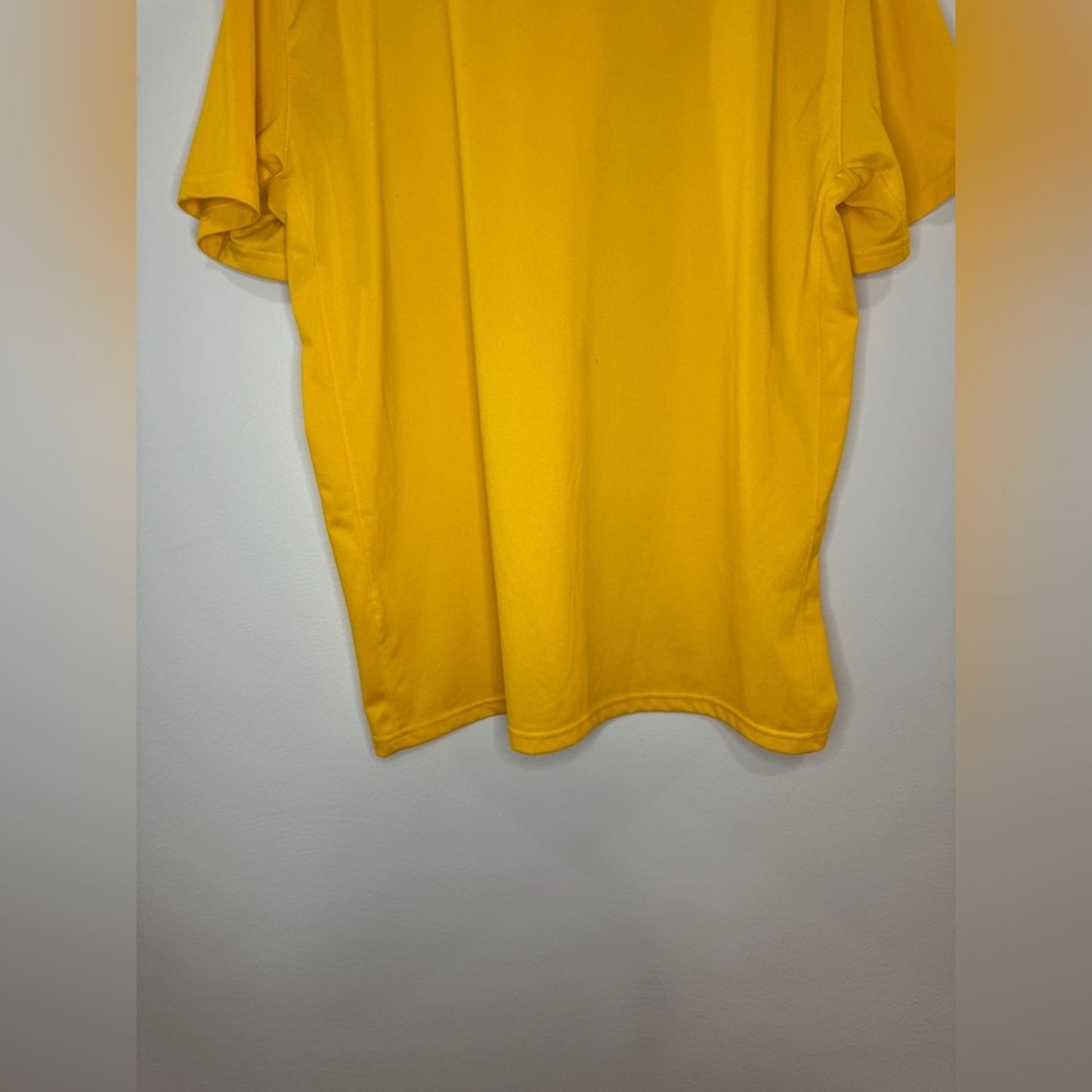 Pre-Owned XL Nike Yellow Dri-Fit The Nike Tee T-Shirt