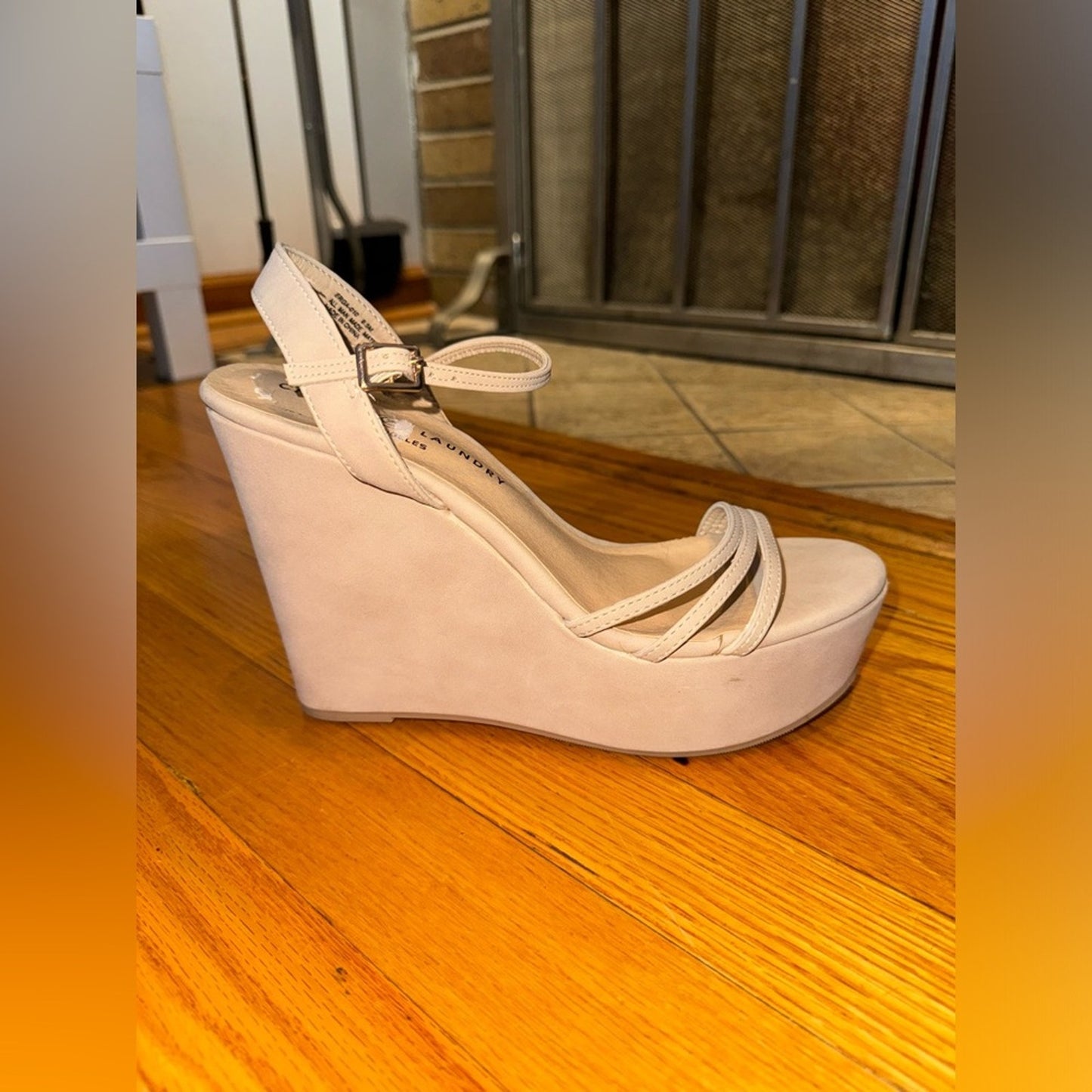 Pre-Owned Size 8.5W Chinese Laundry Grey Strappy Suede Wedges