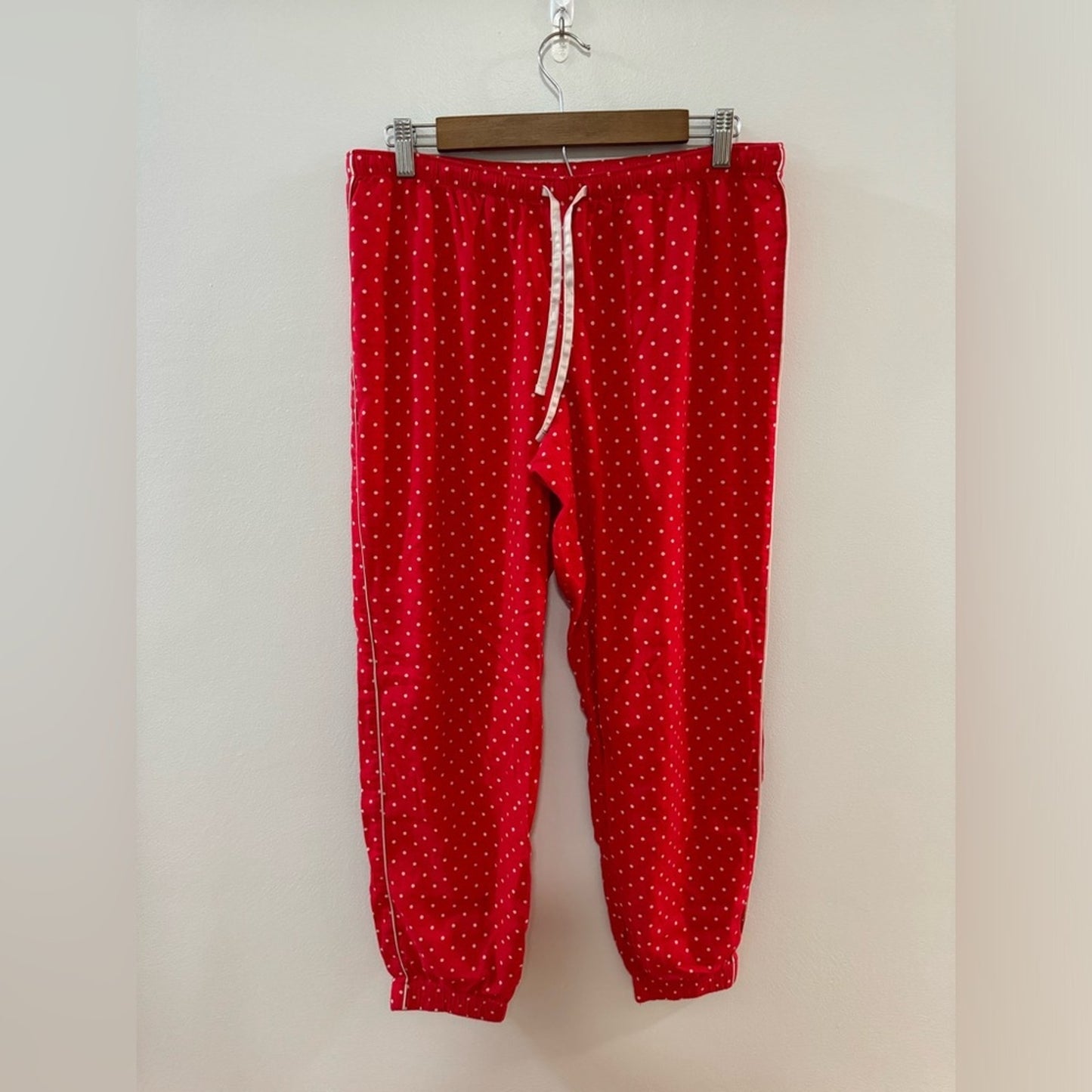 Pre-Owned MD Victoria’s Secret Red/White Polka Dot Sleep Pants