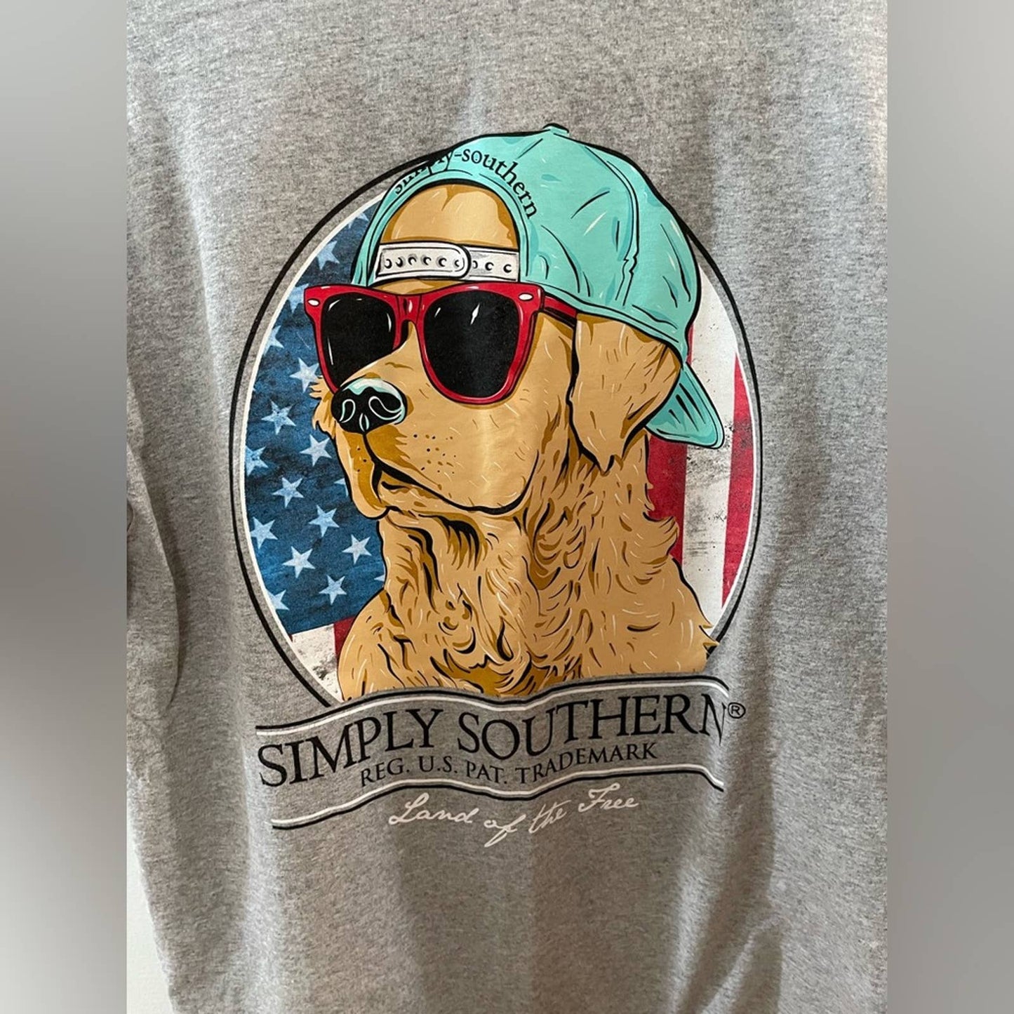 LG Gray Simply Southern Land of the Free Golden Retriever T-Shirt