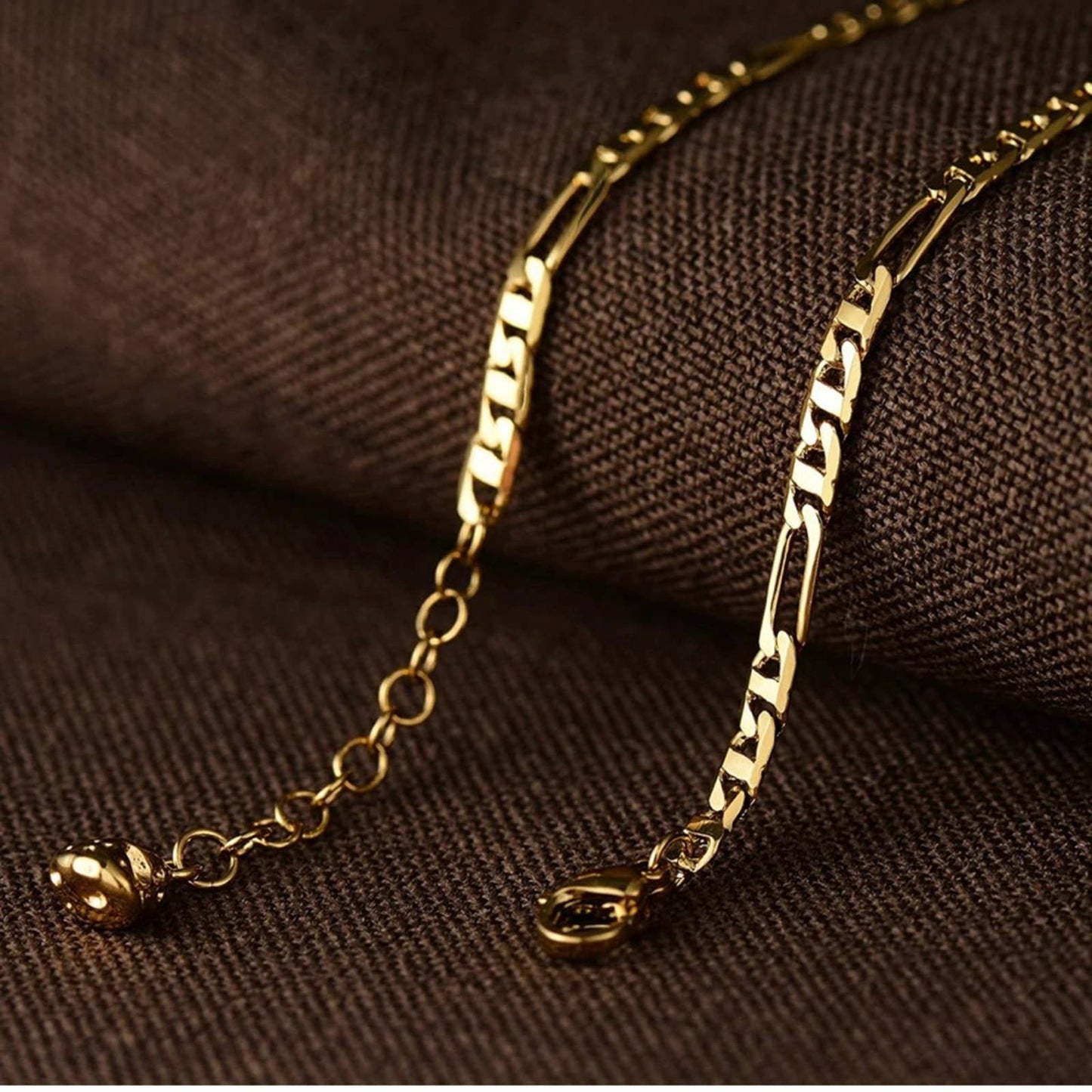 GDCOIN Dainty Gold Chain Bracelet 18K Gold Vacuum Plated Cuban Link Paperclip